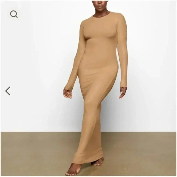 SKIMS Dresses & Skirts - SKIMS Soft Lounge Shimmer crew neck long sleeve maxi dress size 2X Camel